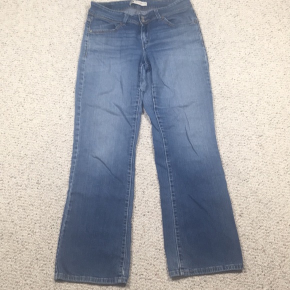 Levi’s 529 boot cut jeans. - Picture 2 of 7